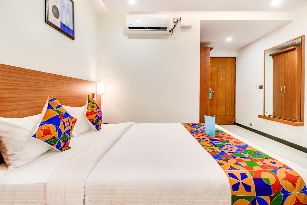 Fabhotel The Royal Suites - Nr Gopalan Innovation Mall Бенґалуру Екстер'єр фото